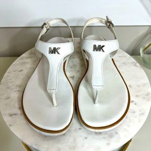Michael Kors 8.5 white leather sandal